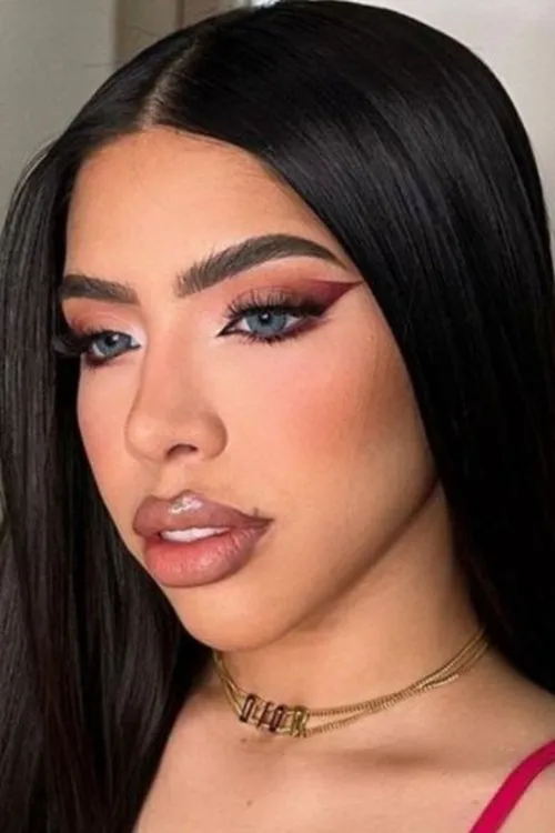 Yeri Mua en su biografía y filmografía