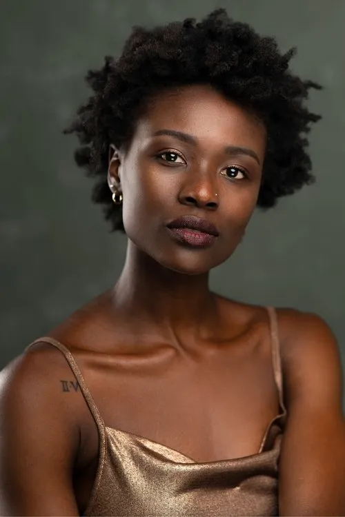 Selina Lo ha trabajado con Yinka Olorunnife en 1 ocasiones