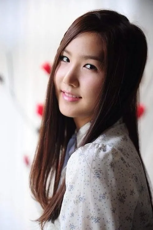 Foto de perfil del actor Yoo Kyung en el reparto