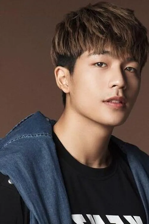 Hoàng Oanh ha trabajado con Yoon Trần en 1 ocasiones