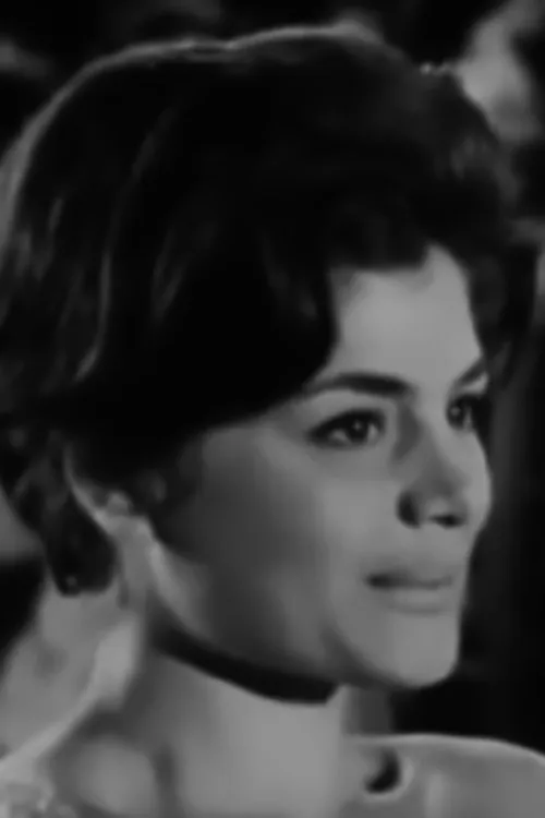 Sµ??? Stefa??d?? ha trabajado con Youla Skandali en 2 ocasiones