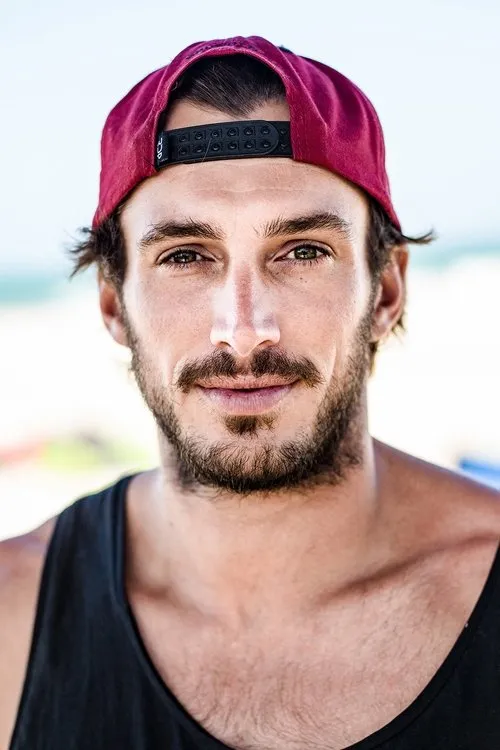 Youri Zoon interpretando a Himself - Rider