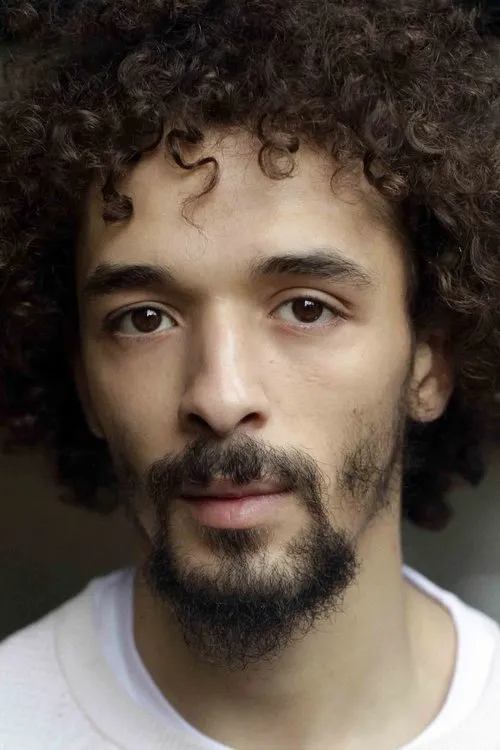 Youssef Berouain interpretando a Jackson