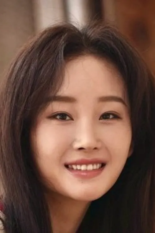 Yu Tong — personaje: Zi Yan [Shuan Zi's girlfriend]