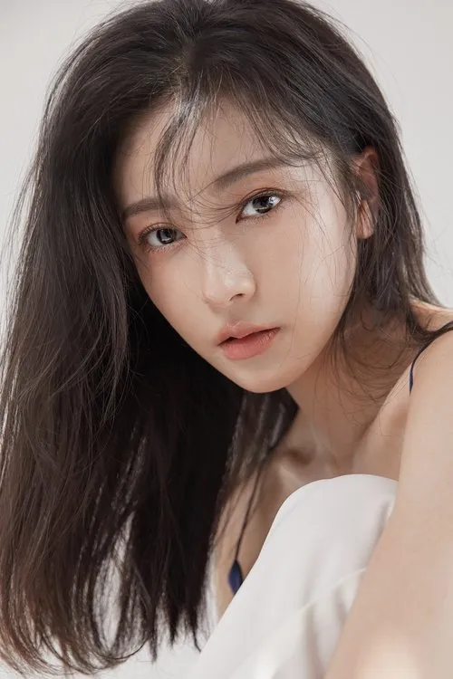 Yu Xintong — personaje: Chen Kexin