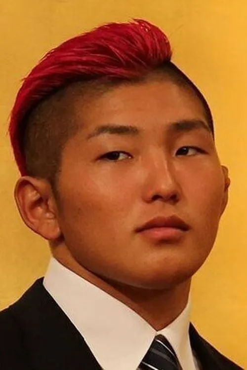 Yuga Hayashi interpretando a El Lindaman