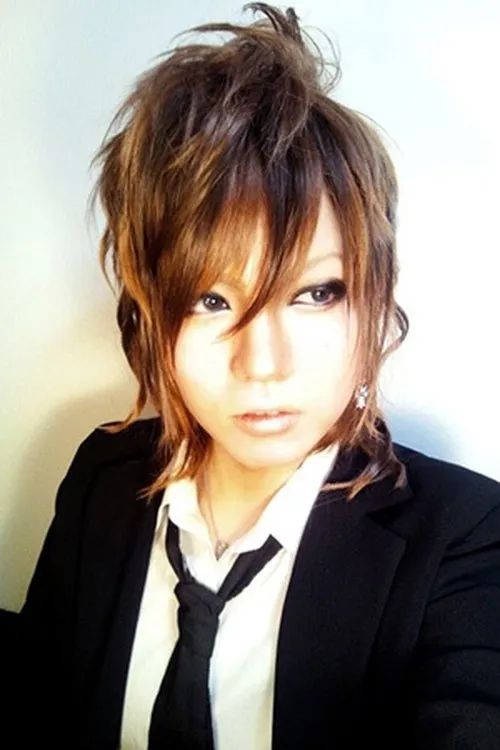 Yutaka Kyan interpretando a