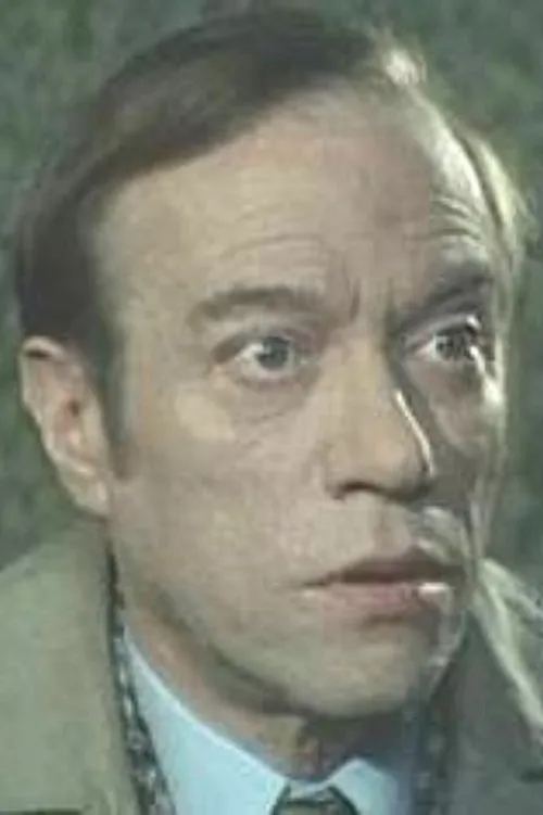 Yves Bureau interpretando a