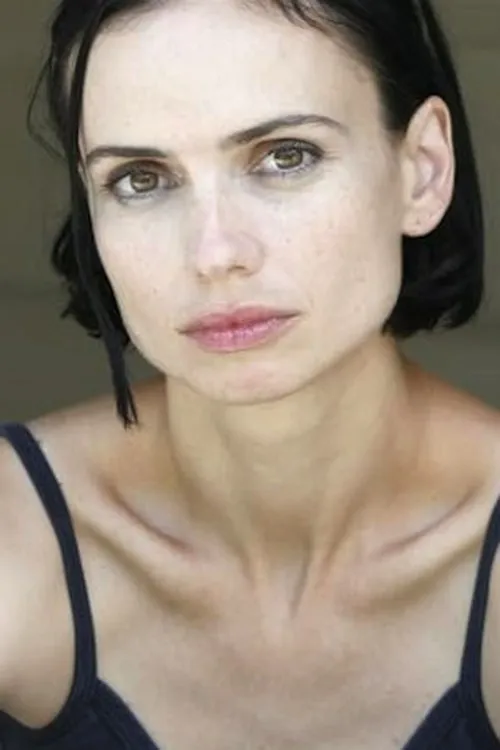 Jenni Blong ha trabajado con Yvonne Woods en 1 ocasiones