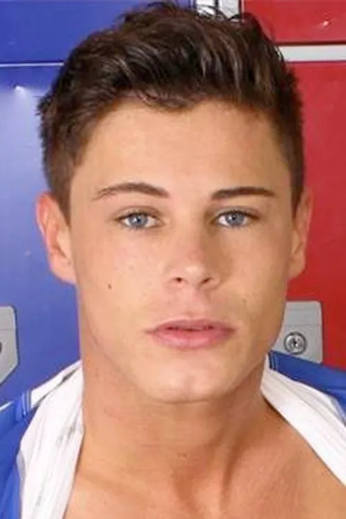 Zac West interpretando a 