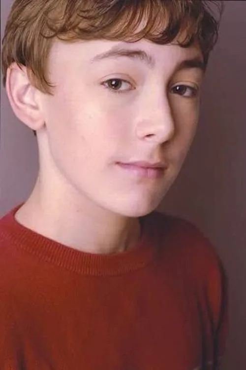 Zach Gray interpretando a Reese Carter