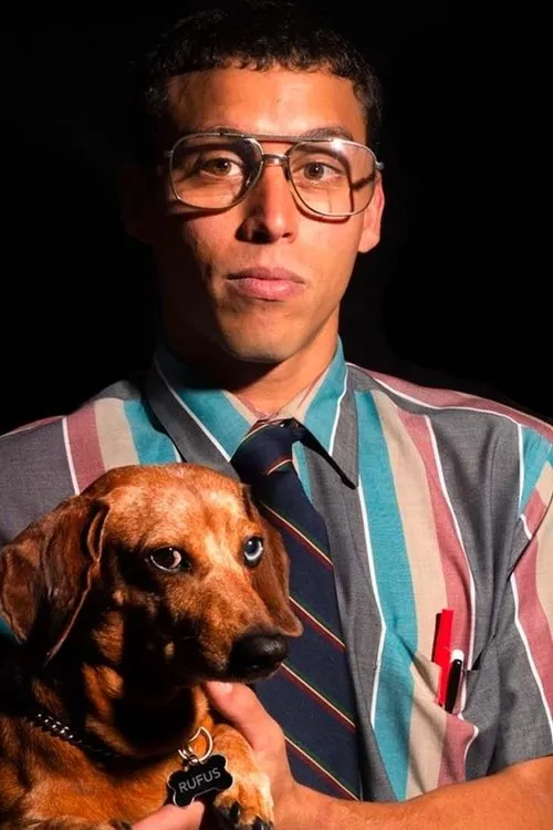 Zach Wallin interpretando a 