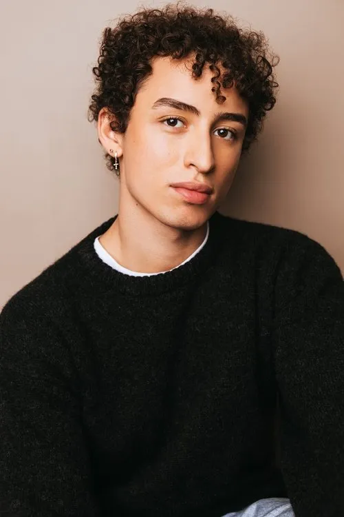 Daniel Zolghadri ha trabajado con Zachary Clark en 1 ocasiones