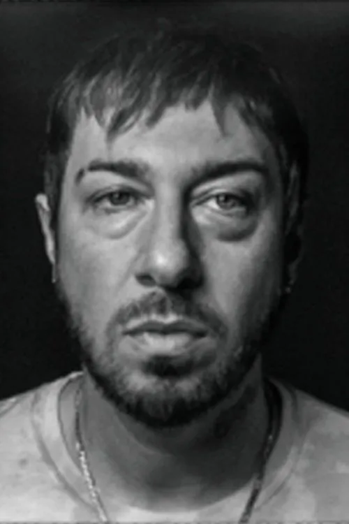 M. Shadows ha trabajado con Zacky Vengeance en 7 ocasiones