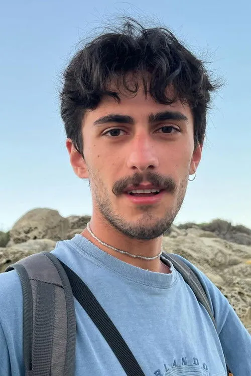 Zafer Akkoyun interpretando a Haydar