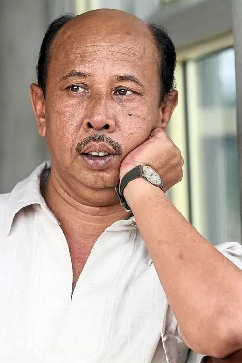 Zaibo interpretando a Ayah Ifti