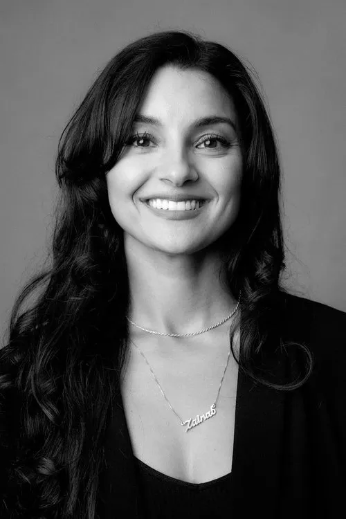 Dorothy Ann Gould ha trabajado con Zainab Azizi en 1 ocasiones