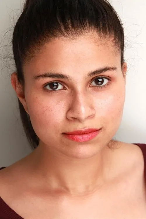 Sarah Woodward ha trabajado con Zainab Hasan en 1 ocasiones