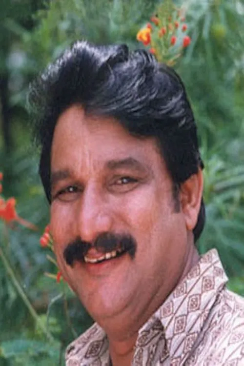 Zainuddin interpretando a