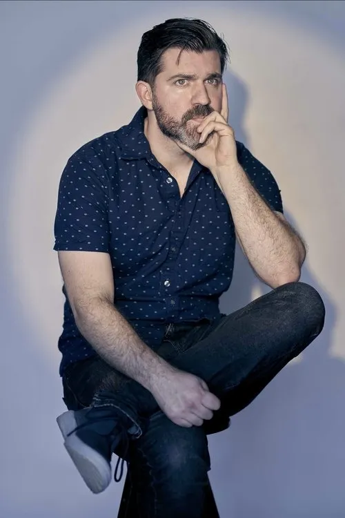 Zak White interpretando a Santa (voice)