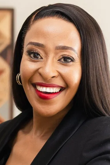 Zandile Msutwana interpretando a 