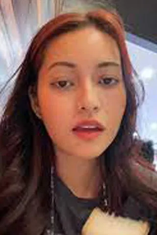 Julian Cheah ha trabajado con Zati Nizam en 1 ocasiones