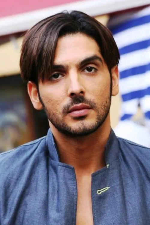 Zayed Khan interpretando a Prince Danny