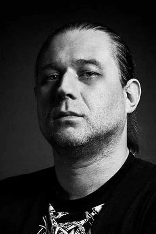 Adam Darski ha trabajado con Zbigniew Robert Promiński en 7 ocasiones