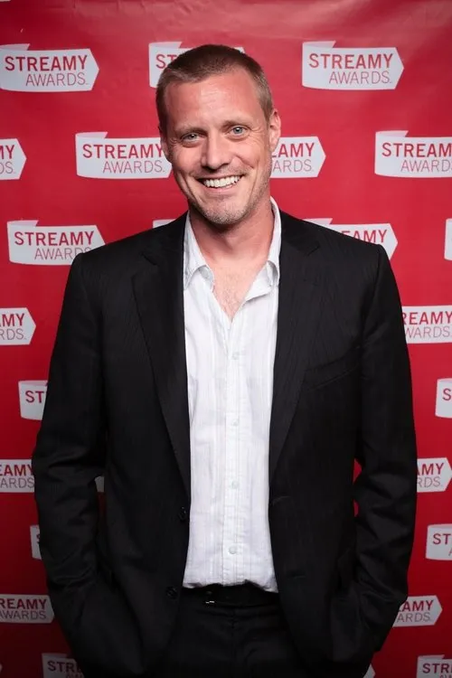 Andrew Keen ha trabajado con Ze Frank en 1 ocasiones