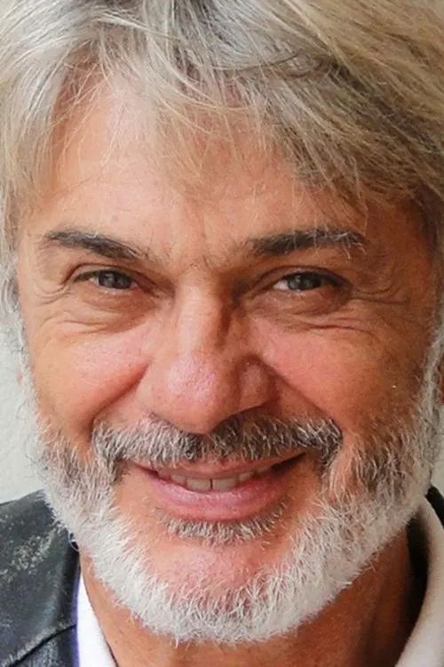 Zécarlos Machado interpretando a Morais