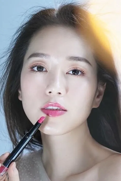 Zelia Zhong — personaje: Grace