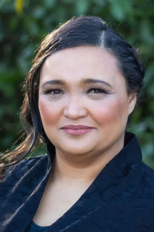 Shelton Salie ha trabajado con Zenobia Kloppers en 1 ocasiones