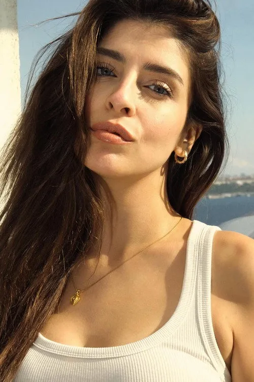 Foto de perfil del actor Zeynep Utku en el reparto