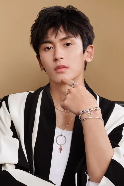 Zhang Zhehan — personaje: Xiao Hao