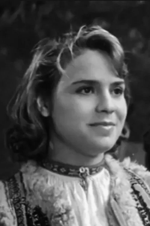 Zhanna Dmitrenko interpretando a Vasilina