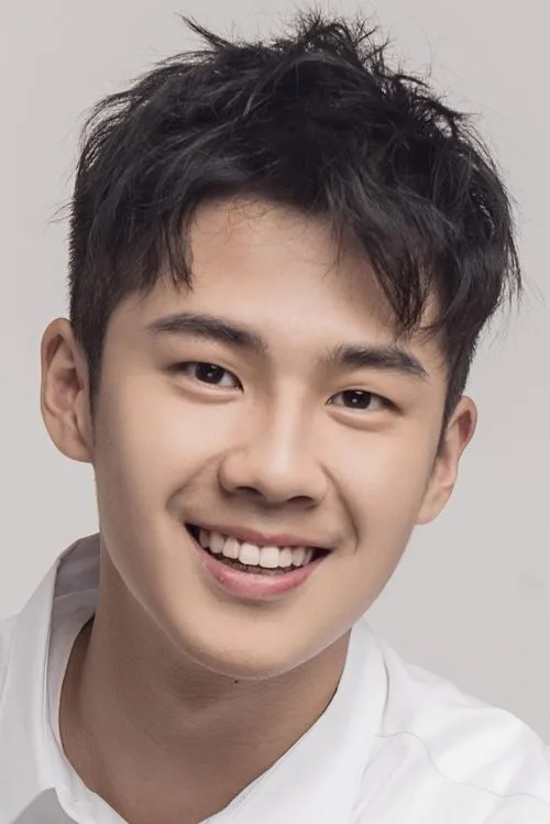 Zhong Weilun en su biografía y filmografía