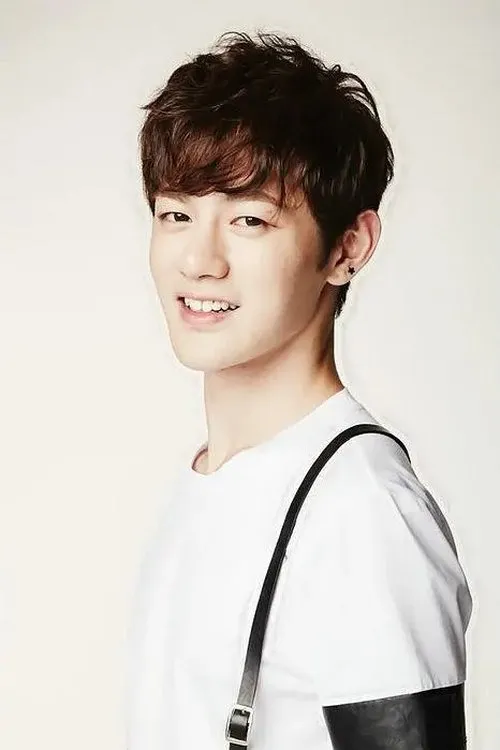 Zhu Yun Long — personaje: Li Fei