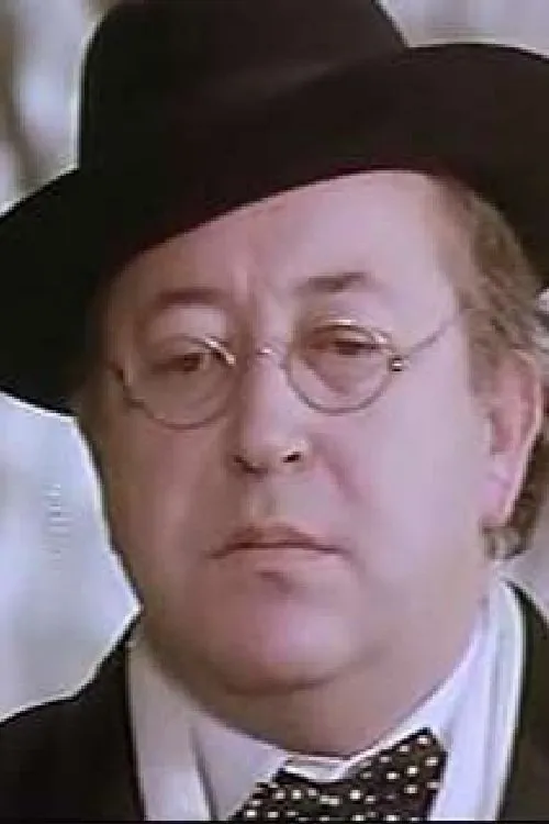 Julije Perlaki ha trabajado con Zlatko Madunić en 2 ocasiones