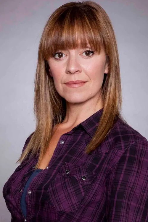 Zoë Henry interpretando a Rhona Goskirk