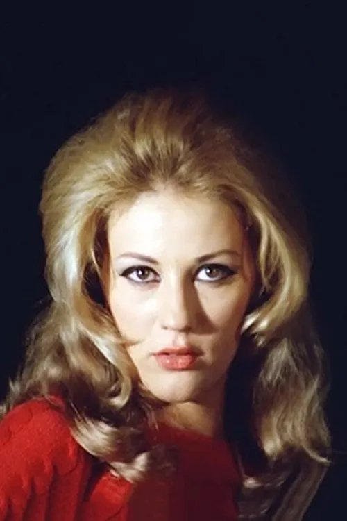 Zoe Laskari interpretando a Eva Angelou