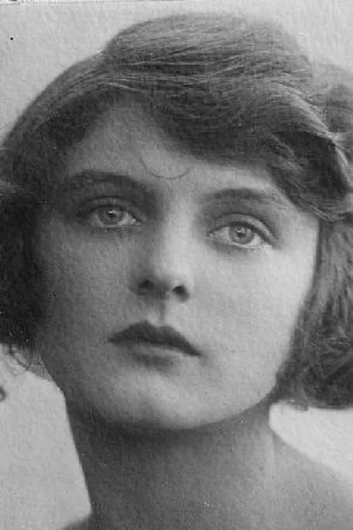 Zoe Palmer interpretando a Diana