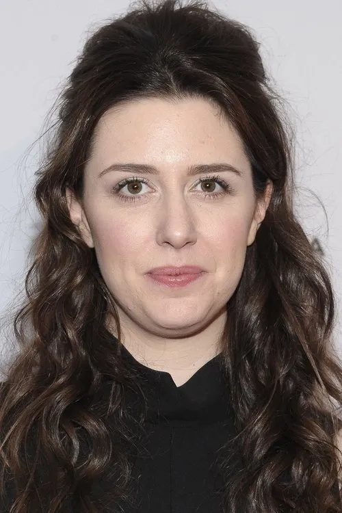 Zoë Worth interpretando a Liza