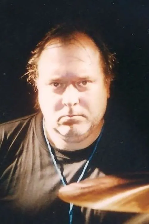 Zoltán Pálmai interpretando a Elso dobos