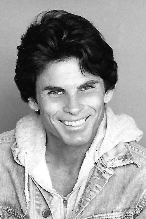 Keith Taylor ha trabajado con Zooey Hall en 1 ocasiones