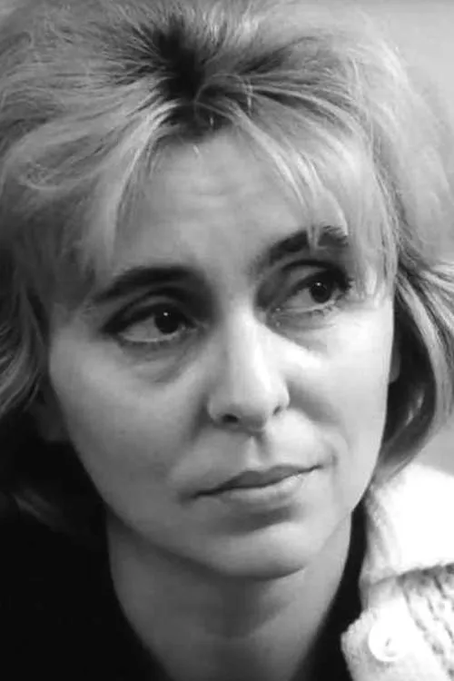 Zora Božinová interpretando a Weimannová