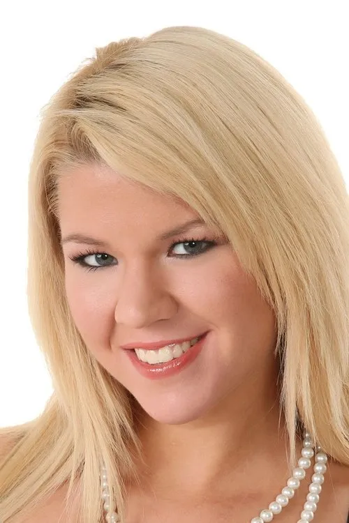 Zorah White interpretando a (archive footage)