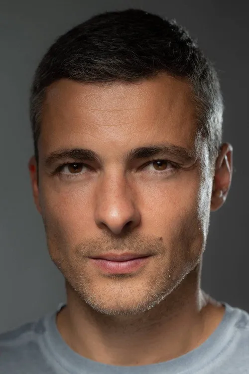 Foto de perfil del actor Zoran Pribićević en el reparto
