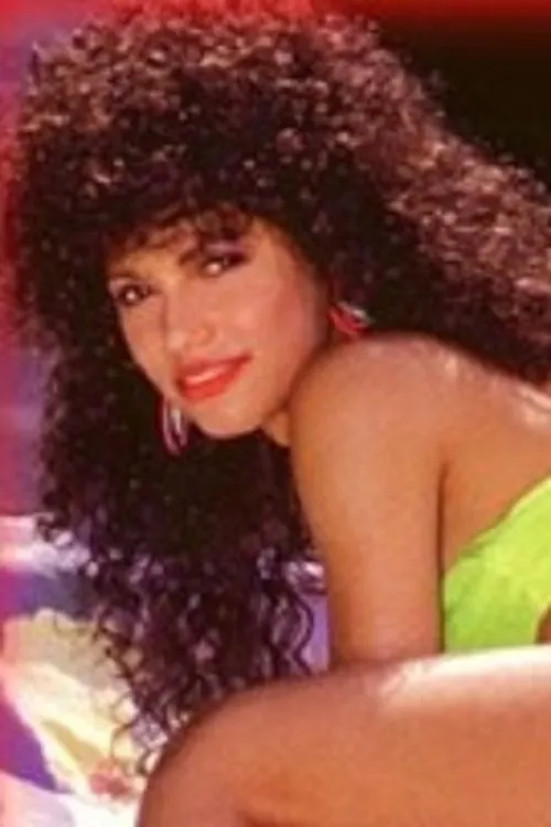 Zumira interpretando a (Credited: Adriana)