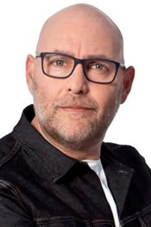 Zvika Hadar interpretando a ???