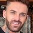 Aaron Chalmers como Aaron Chalmers